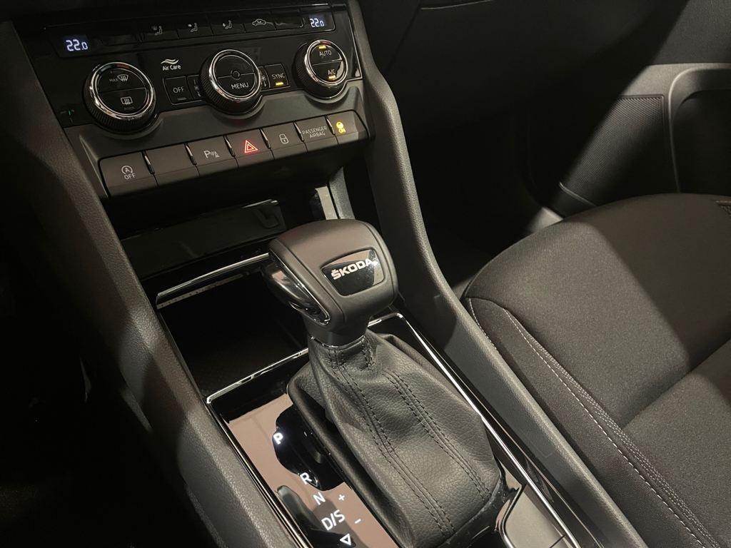 Skoda Karoq 1.5 TSI ACT Selection DSG 110 kW (150 CV) - 9