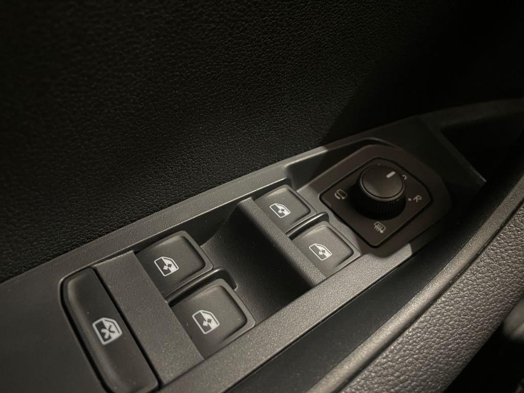 Skoda Karoq 1.5 TSI ACT Selection DSG 110 kW (150 CV) - 10