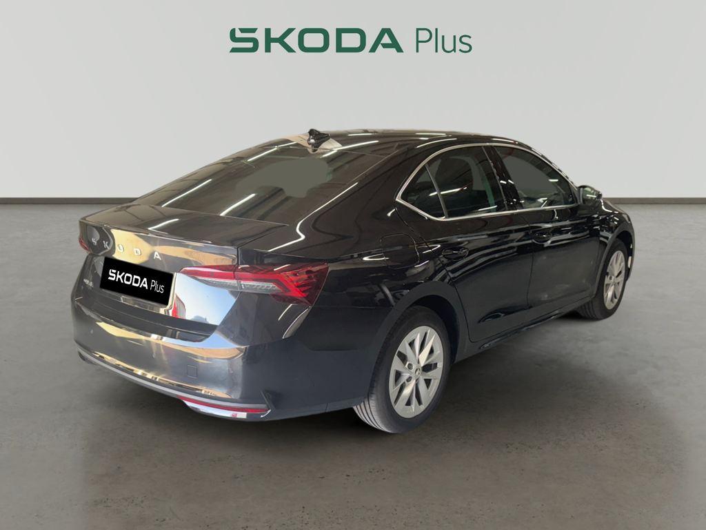 Skoda Octavia 1.5 TSI m-HEV Design DSG 85 kW (116 CV) - 11