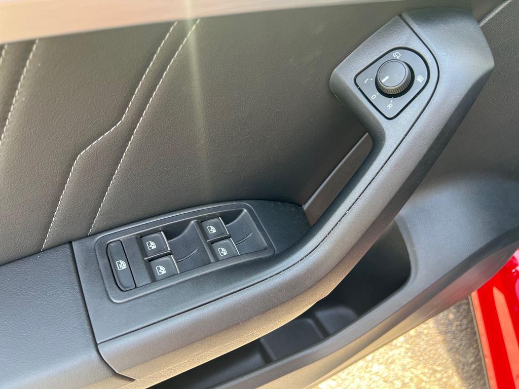 SEAT Ateca 1.5 TSI S&S FR Special Edition 110 kW (150 CV) - 11