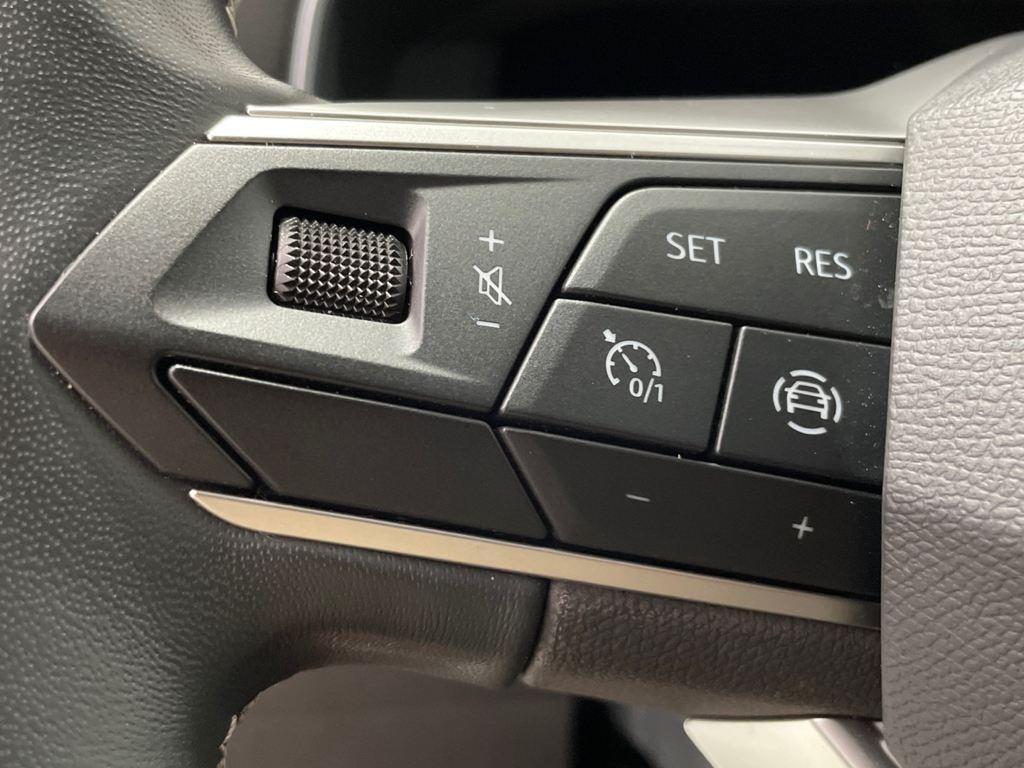 SEAT León 1.0 TSI S&S Style XL Vision 81 kW (110 CV) - 8