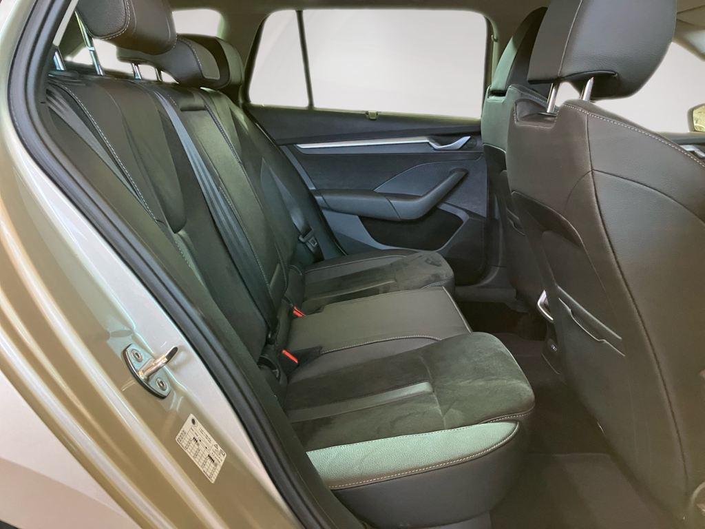 Skoda Octavia Combi 1.5 TSI m-HEV Design DSG 110 kW (150 CV) - 5