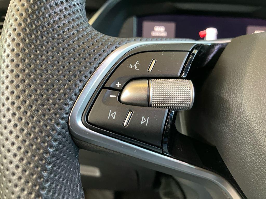 Skoda Octavia Combi 1.5 TSI m-HEV Design DSG 110 kW (150 CV) - 8