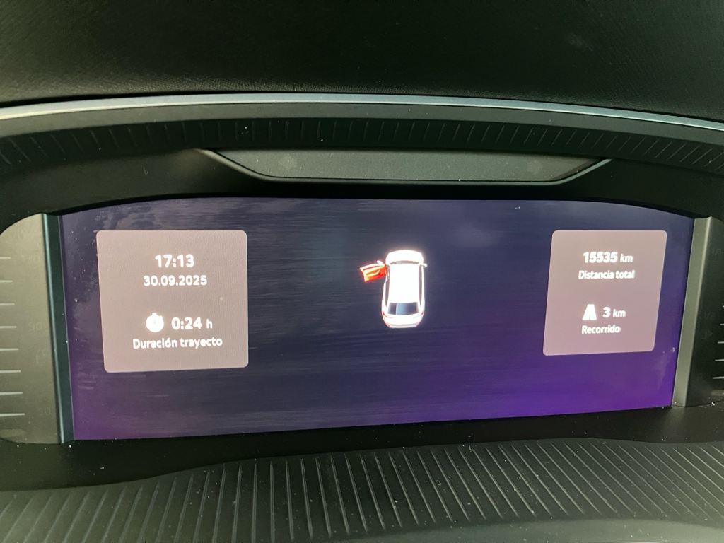 Skoda Octavia Combi 1.5 TSI m-HEV Design DSG 110 kW (150 CV) - 10