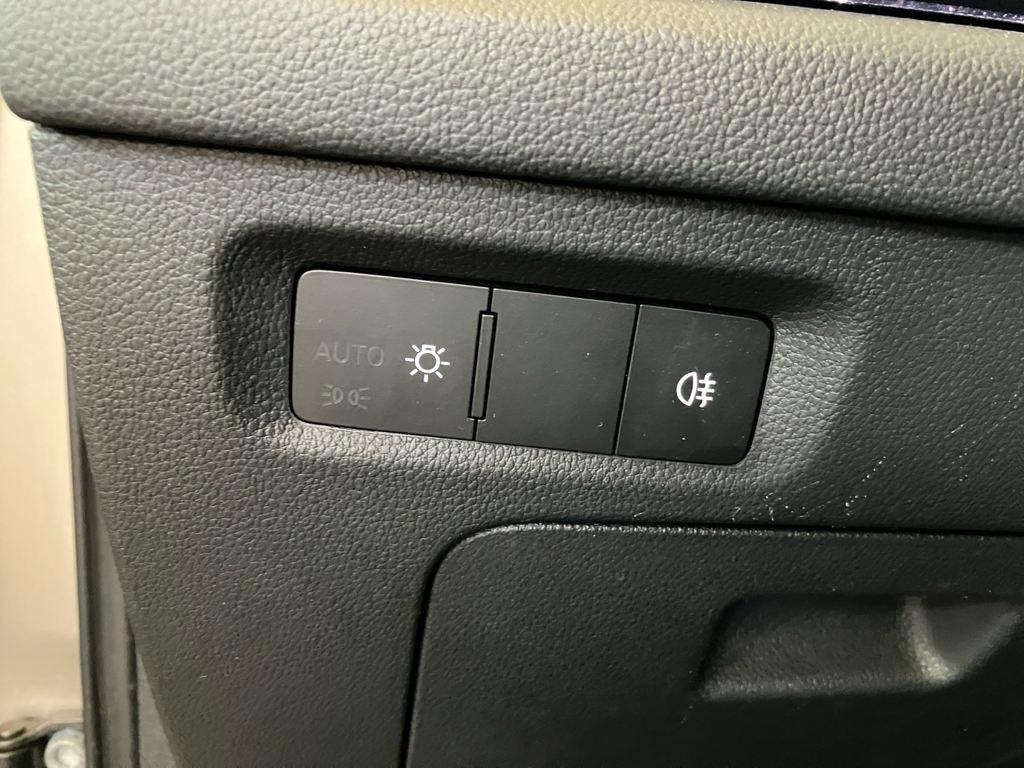 Skoda Octavia Combi 1.5 TSI m-HEV Design DSG 110 kW (150 CV) - 12