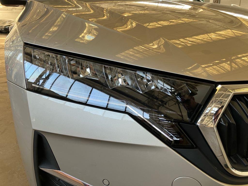 Skoda Octavia Combi 1.5 TSI m-HEV Design DSG 110 kW (150 CV) - 17