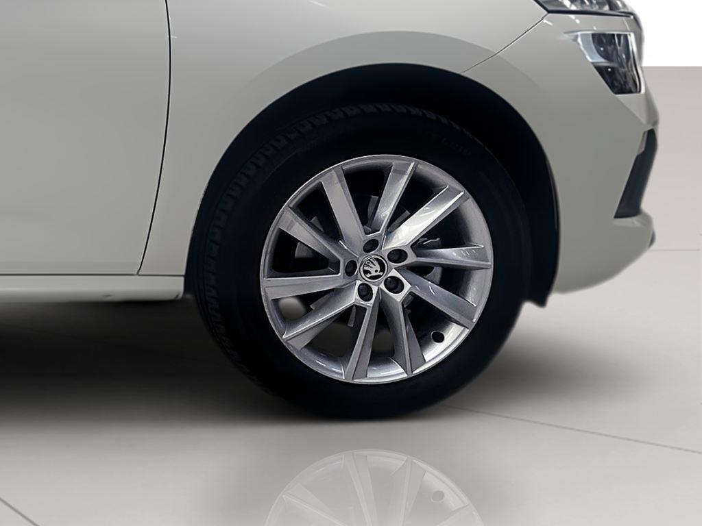 Skoda Kamiq 1.0 TSI Selection DSG 85 kW (115 CV) - 7