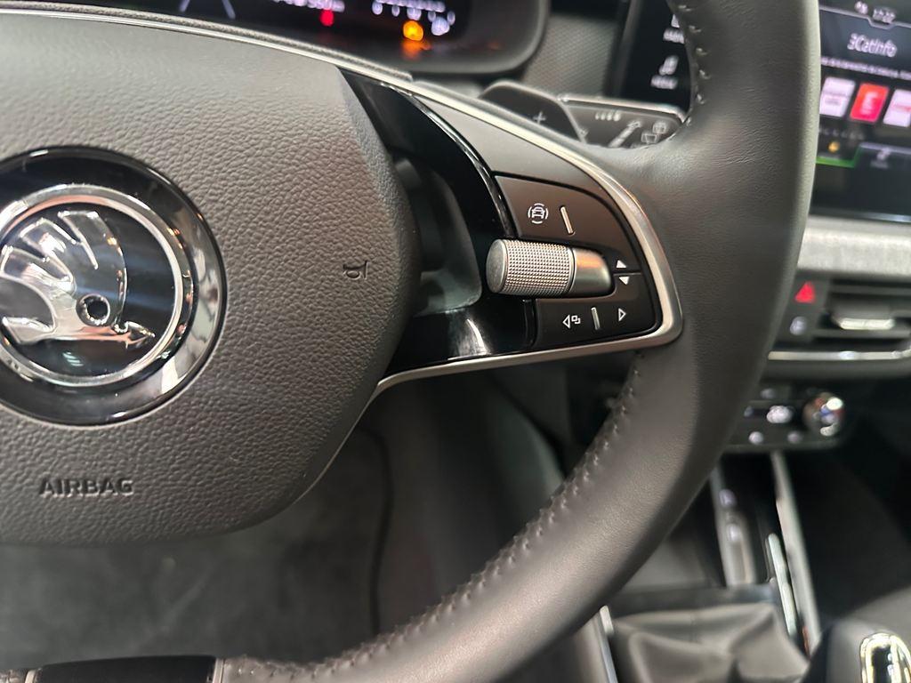 Skoda Kamiq 1.0 TSI Selection DSG 85 kW (115 CV) - 9