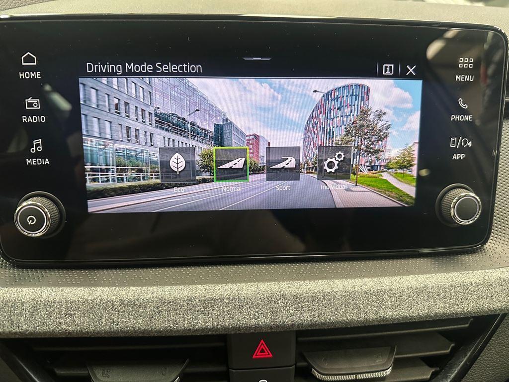 Skoda Kamiq 1.0 TSI Selection DSG 85 kW (115 CV) - 15