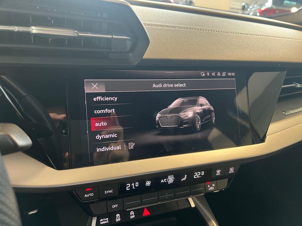 Audi A3 Sportback Genuine edition 35 TFSI 110 kW (150 CV) S tronic - 13