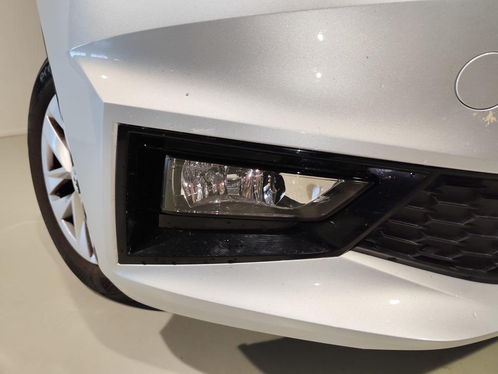 Skoda Fabia 1.0 TSI Selection 70 kW (95 CV) - 14