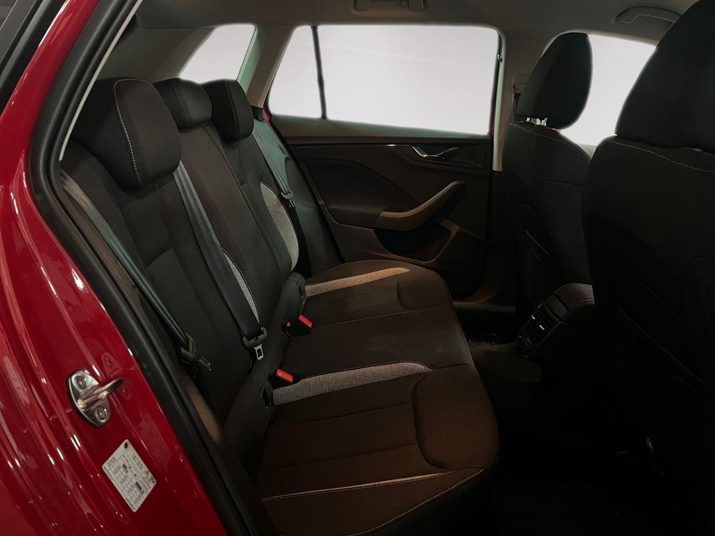 Skoda Kamiq 1.0 TSI Selection DSG 85 kW (115 CV) - 5