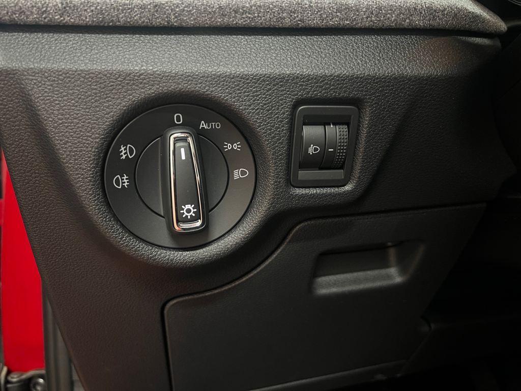 Skoda Kamiq 1.0 TSI Selection DSG 85 kW (115 CV) - 10