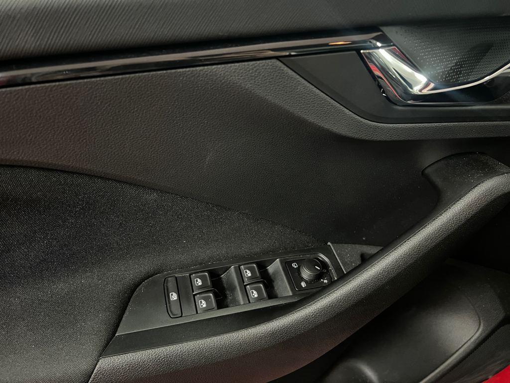 Skoda Kamiq 1.0 TSI Selection DSG 85 kW (115 CV) - 11