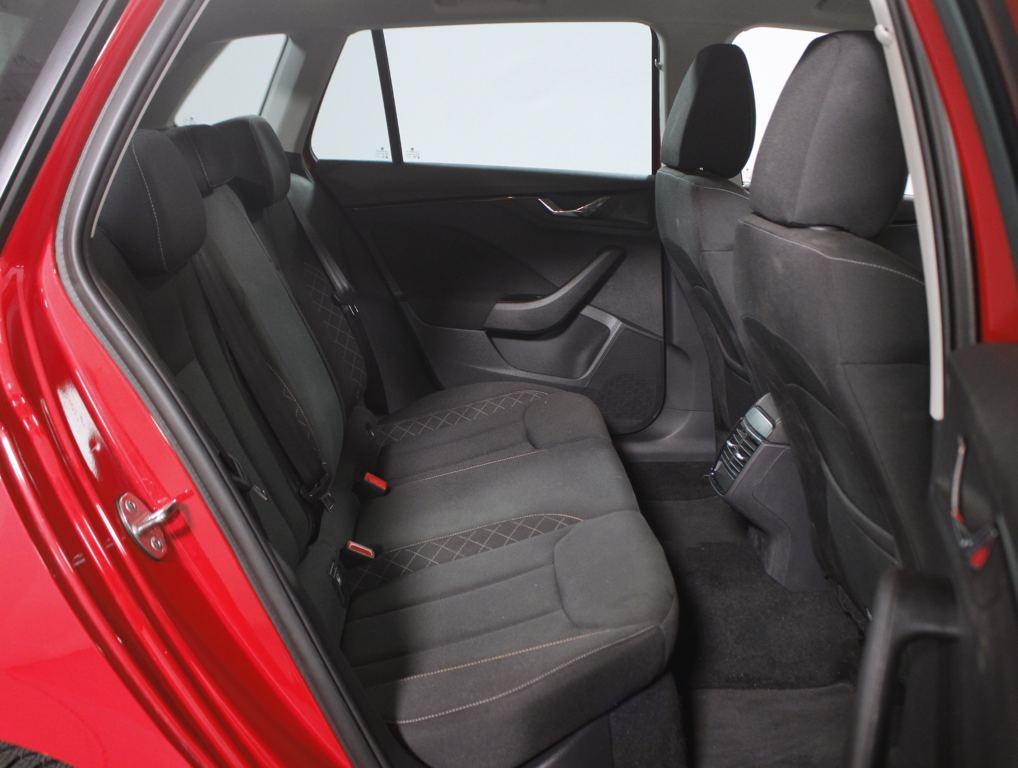 Skoda Kamiq 1.0 TSI Ambition 81 kW (110 CV) - 5