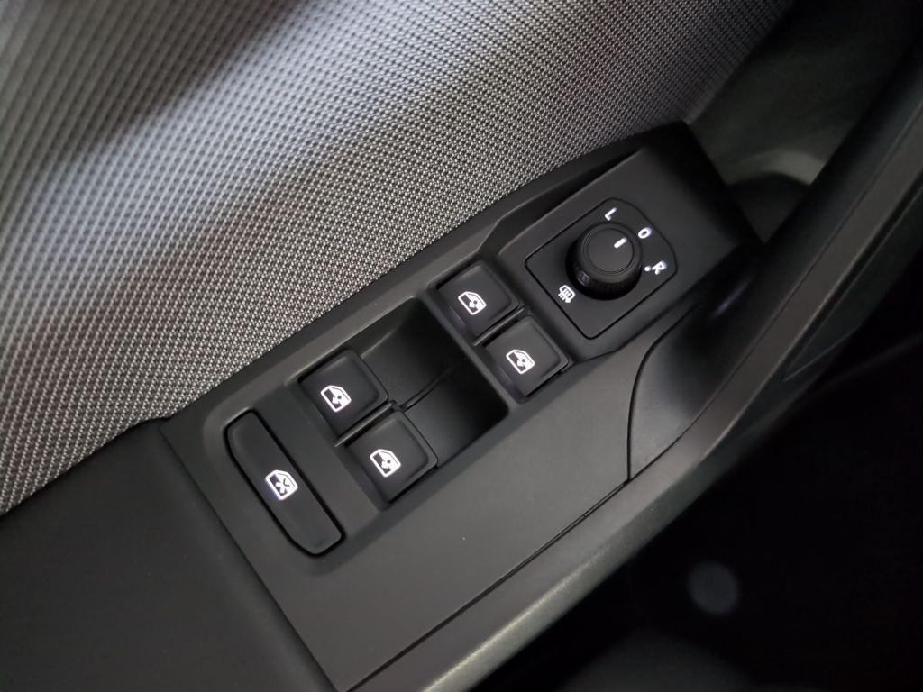 SEAT León 1.0 TSI S&S Style XL Vision 81 kW (110 CV) - 16