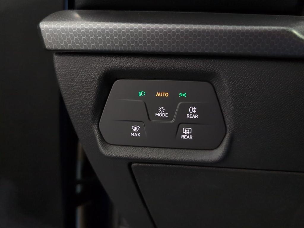 SEAT León 1.0 TSI S&S Style XL Vision 81 kW (110 CV) - 17