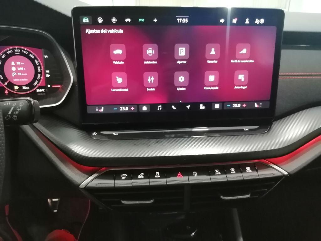 Skoda Octavia Combi 2.0 TSI RS DSG 195 kW (265 CV) - 11