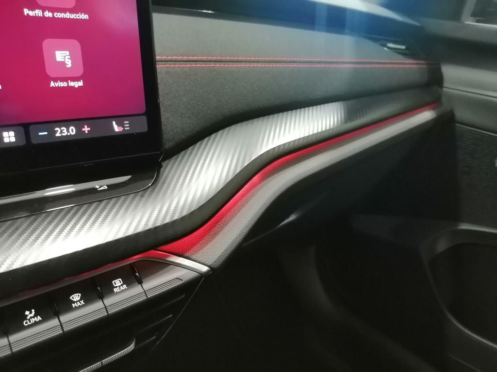 Skoda Octavia Combi 2.0 TSI RS DSG 195 kW (265 CV) - 12