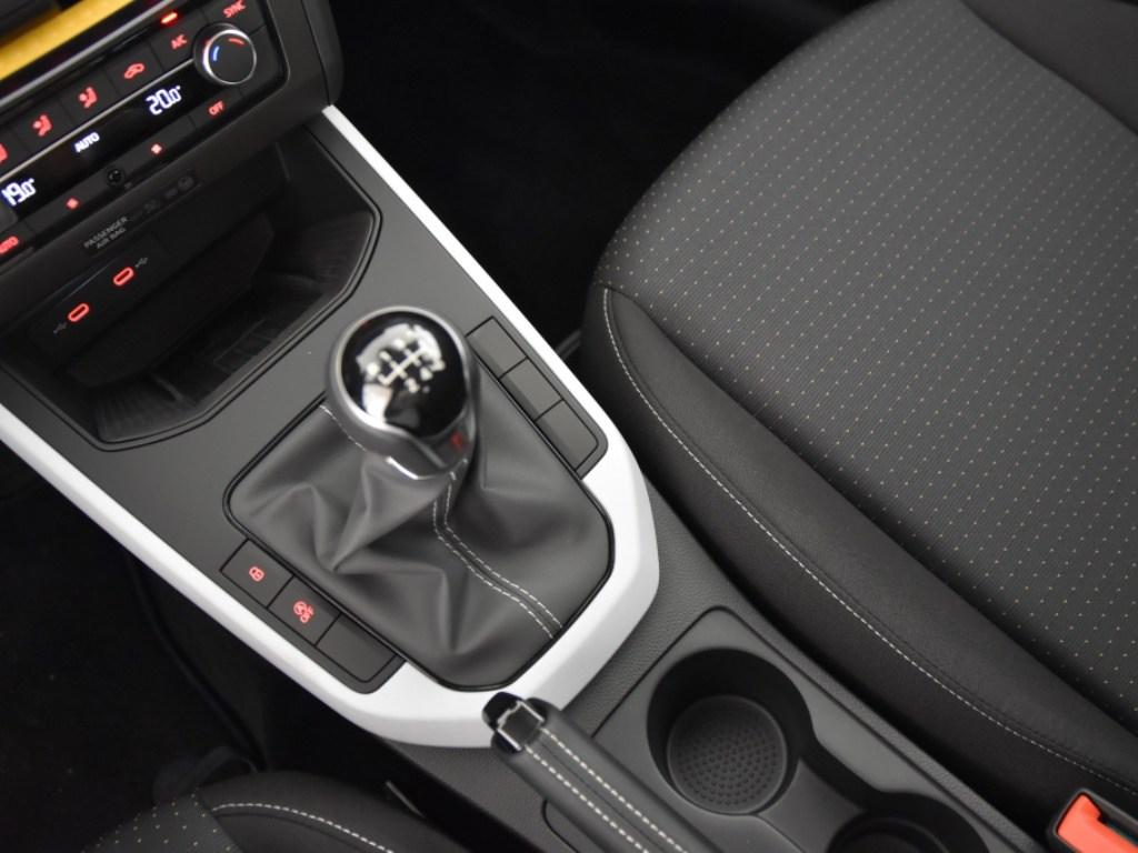 SEAT Arona 1.0 TSI Style XM 85 kW (115 CV) - 10