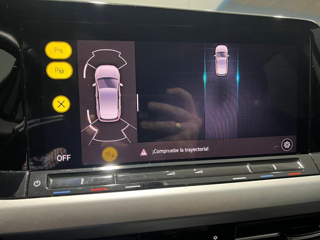 Volkswagen Golf Life 1.0 eTSI 81 kW (110 CV) DSG - 11