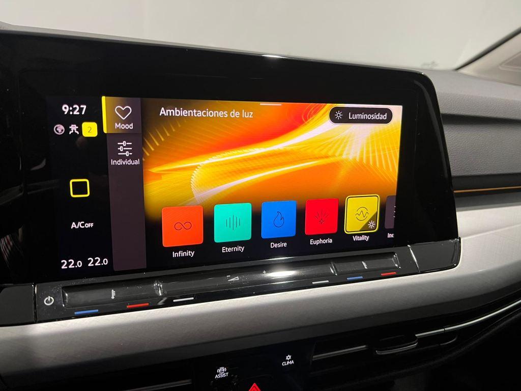 Volkswagen Golf Life 1.0 eTSI 81 kW (110 CV) DSG - 15