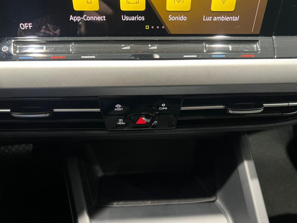 Volkswagen Golf Life 1.0 eTSI 81 kW (110 CV) DSG - 16