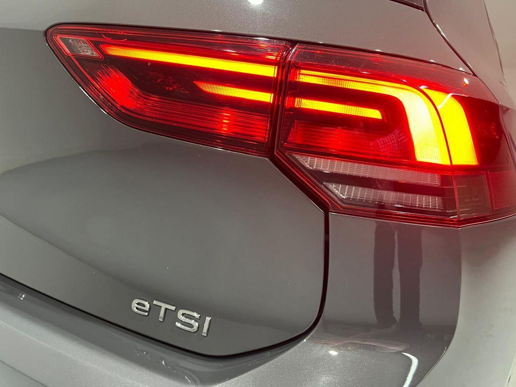 Volkswagen Golf Life 1.0 eTSI 81 kW (110 CV) DSG - 18