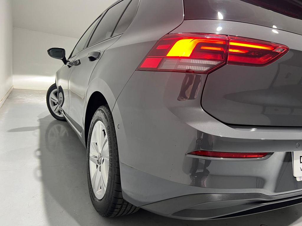 Volkswagen Golf Life 1.0 eTSI 81 kW (110 CV) DSG - 19