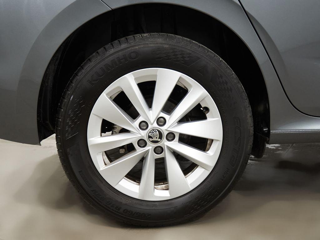 Skoda Kamiq 1.0 TSI Selection 70 kW (95 CV) - 7