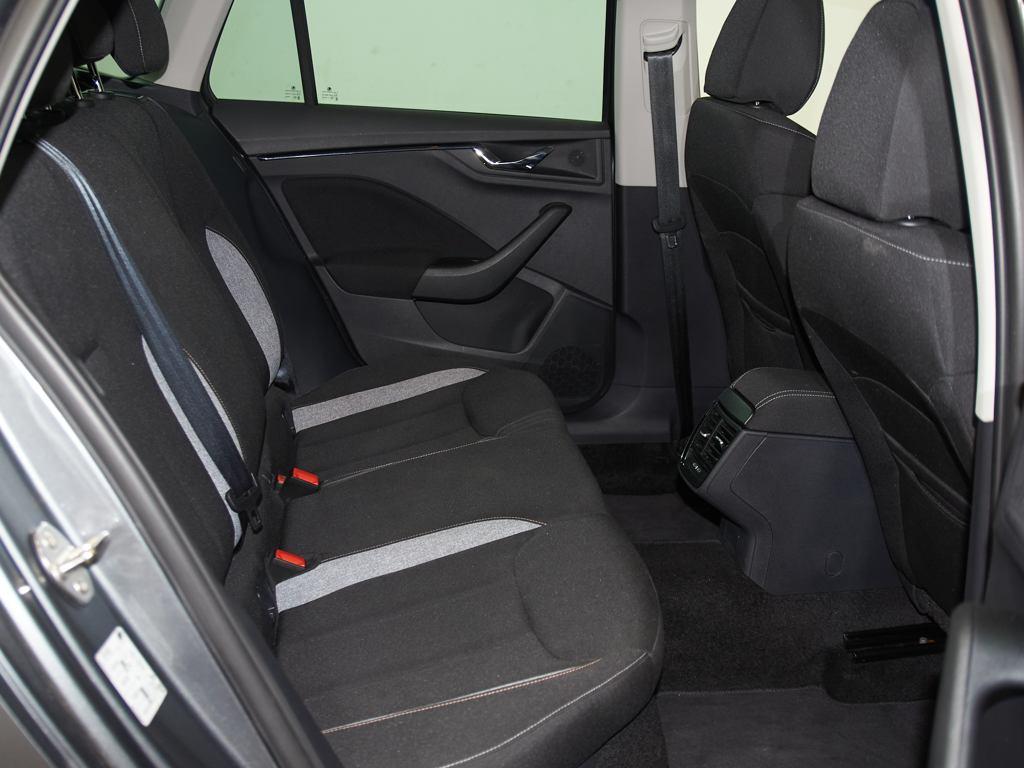 Skoda Kamiq 1.0 TSI Selection DSG 85 kW (115 CV) - 5