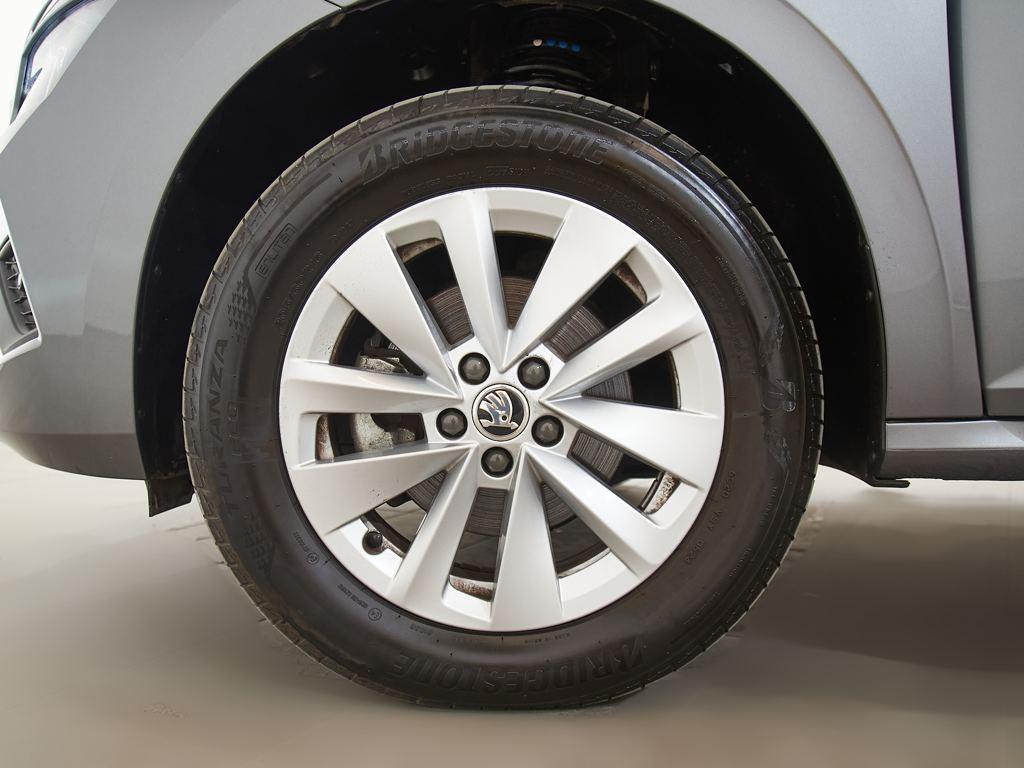 Skoda Kamiq 1.0 TSI Selection DSG 85 kW (115 CV) - 7