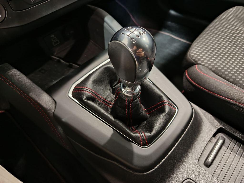 Ford Focus 1.0 Ecoboost MHEV ST-Line 114 kW (155 CV) - 12