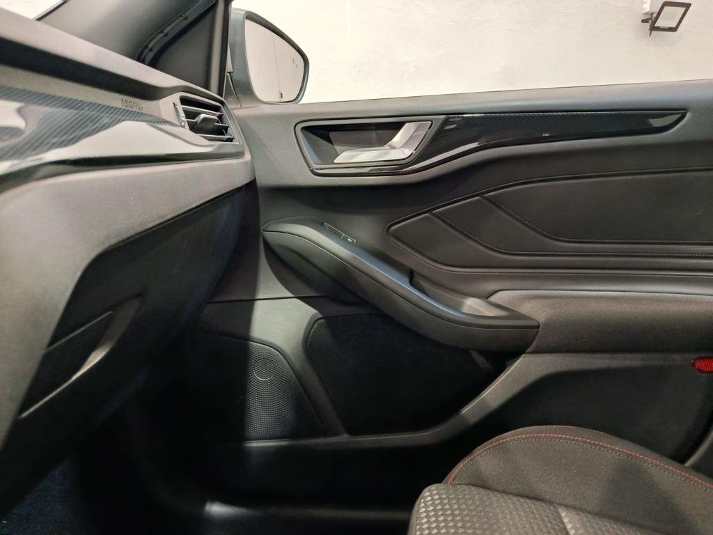Ford Focus 1.0 Ecoboost MHEV ST-Line 114 kW (155 CV) - 13