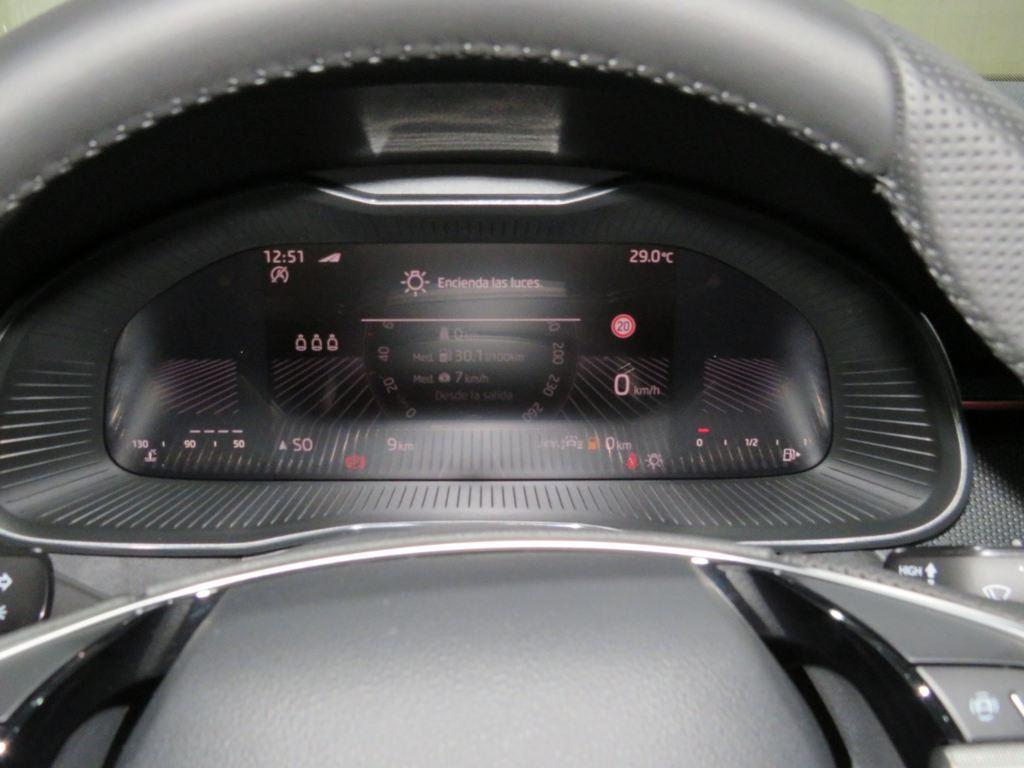 Skoda Kamiq 1.0 TSI Design DSG 85 kW (115 CV) - 18