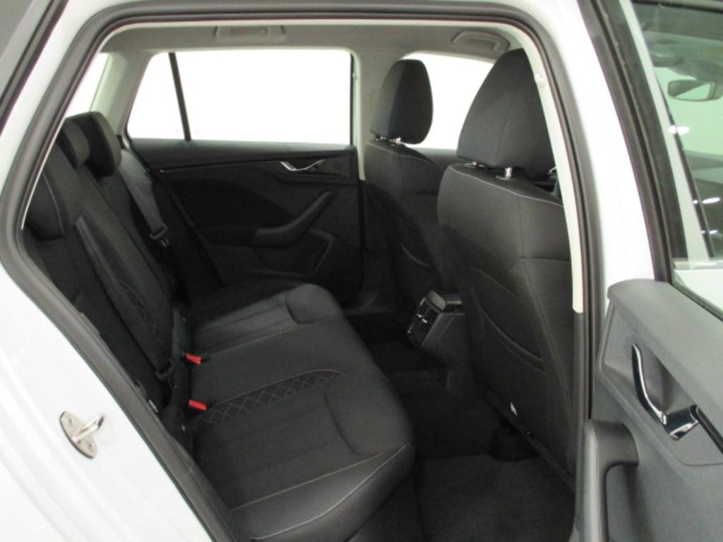 Skoda Kamiq 1.0 TSI Ambition DSG 81 kW (110 CV) - 5