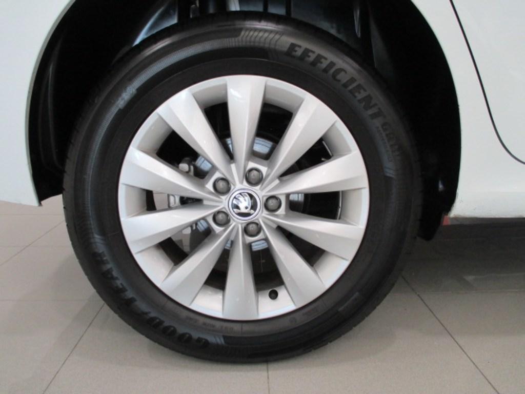 Skoda Kamiq 1.0 TSI Ambition DSG 81 kW (110 CV) - 7