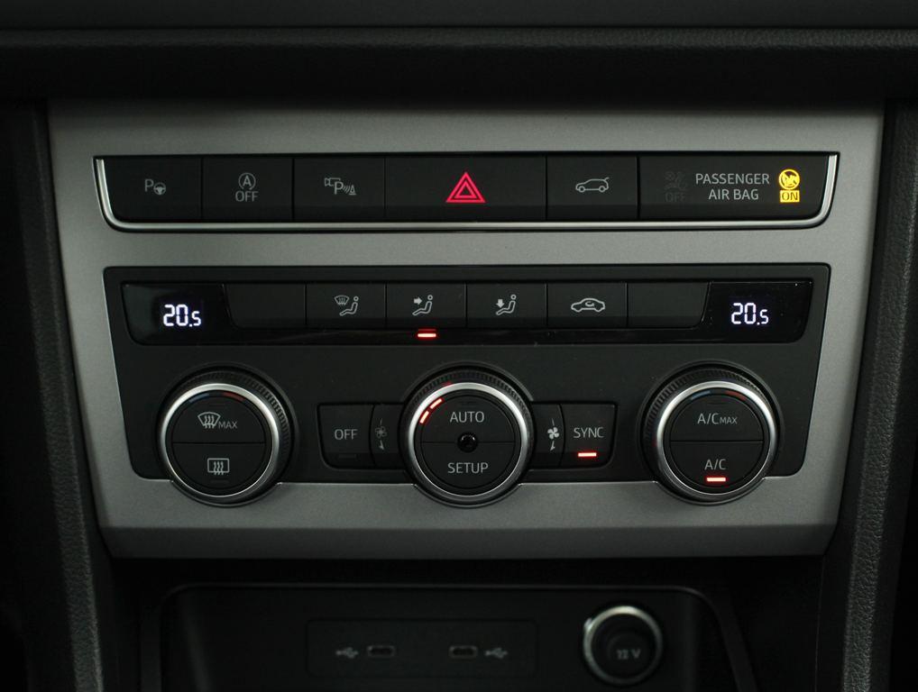 SEAT Ateca 1.5 TSI S&S FR Special Edition 110 kW (150 CV) - 10