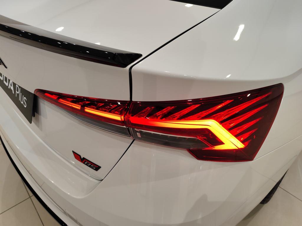 Skoda Octavia 2.0 TSI RS DSG 195 kW (265 CV) - 8