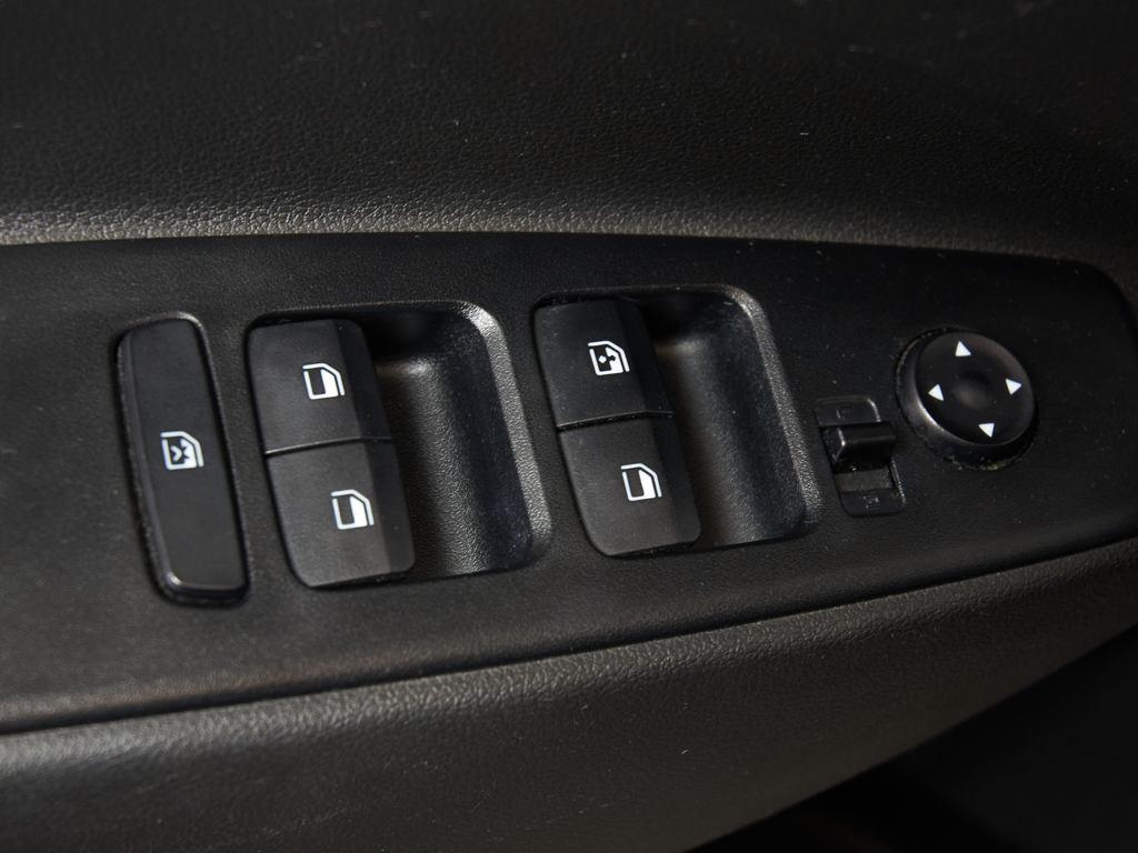 Hyundai i10 1.0 Klass 49 kW (67 CV) - 13