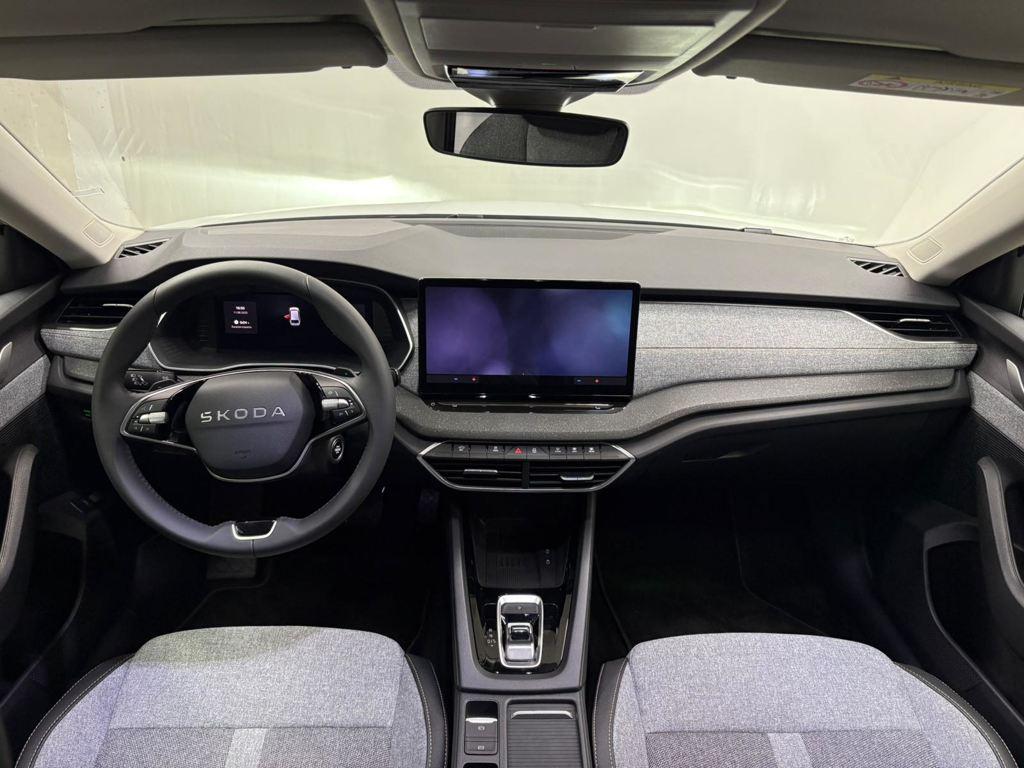 Skoda Octavia Combi 1.5 TSI m-HEV Selection DSG 110 kW (150 CV) - 3