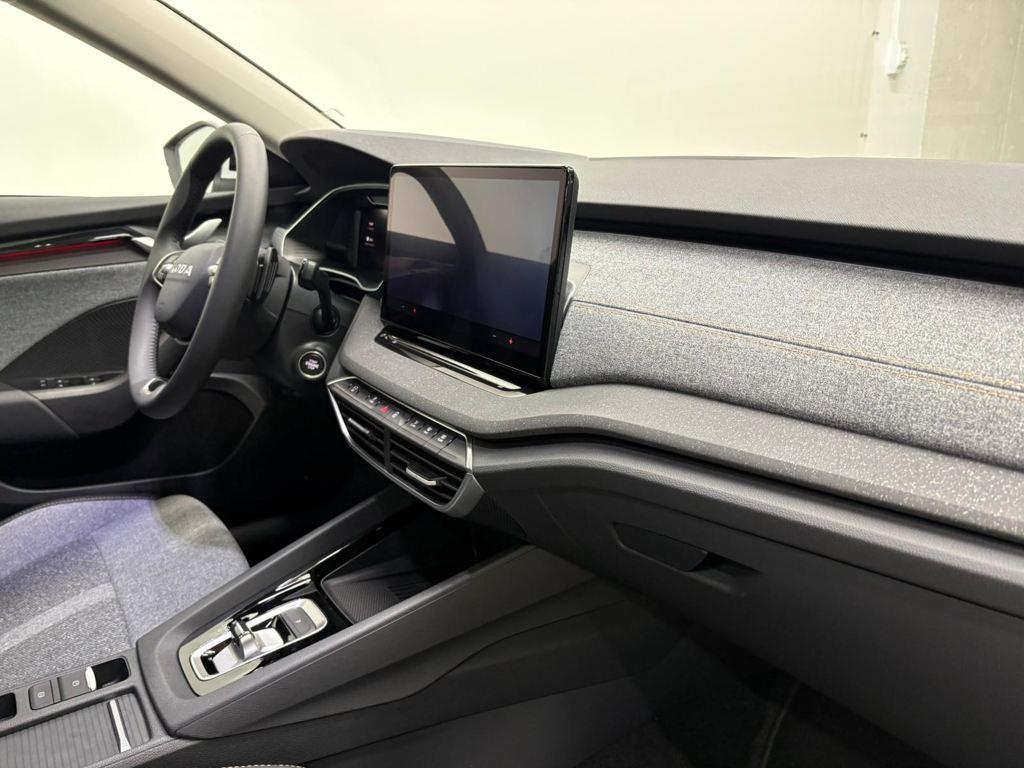 Skoda Octavia Combi 1.5 TSI m-HEV Selection DSG 110 kW (150 CV) - 10