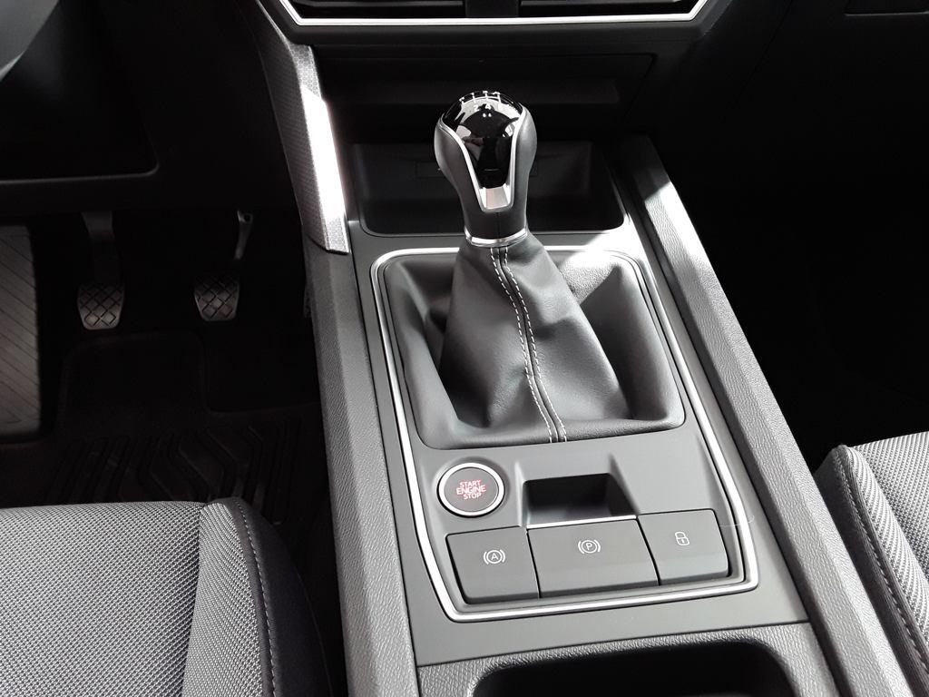 SEAT León 1.0 TSI S&S Style XS 81 kW (110 CV) - 11