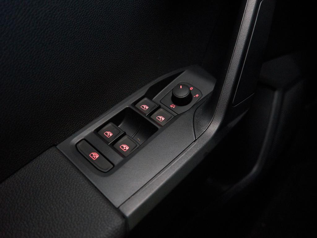 SEAT Arona 1.0 TSI Style XM 70 kW (95 CV) - 17