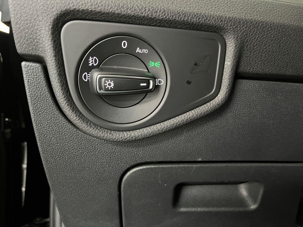 Volkswagen Touran Advance 2.0 TDI 110 kW (150 CV) DSG - 13