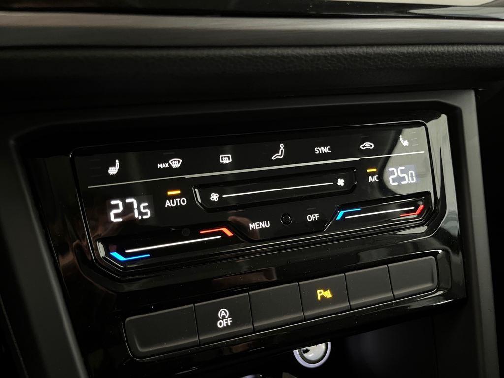 Volkswagen Touran Advance 2.0 TDI 110 kW (150 CV) DSG - 17