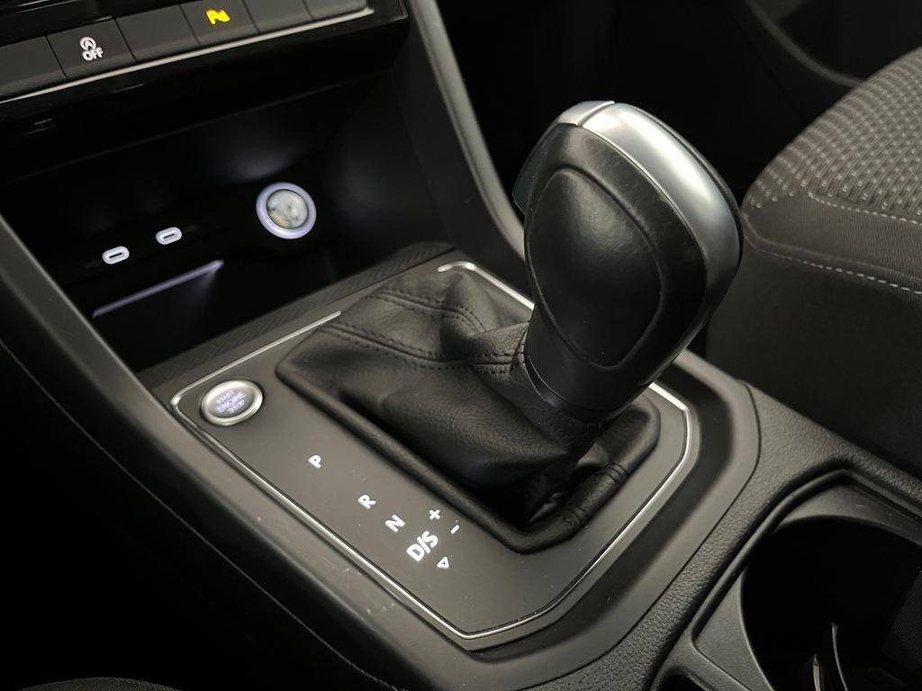 Volkswagen Touran Advance 2.0 TDI 110 kW (150 CV) DSG - 18