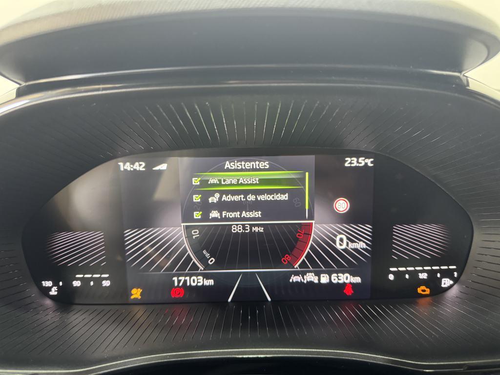 Skoda Fabia 1.0 TSI Design 85 KW (115 CV) - 11