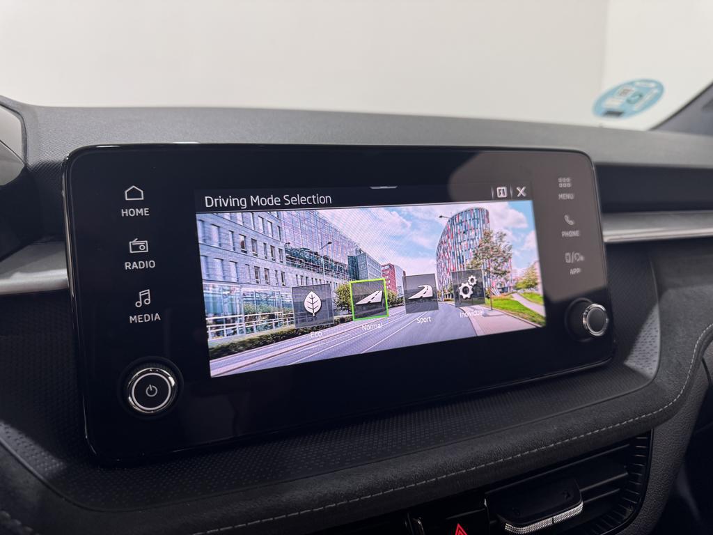 Skoda Fabia 1.0 TSI Design 85 KW (115 CV) - 14