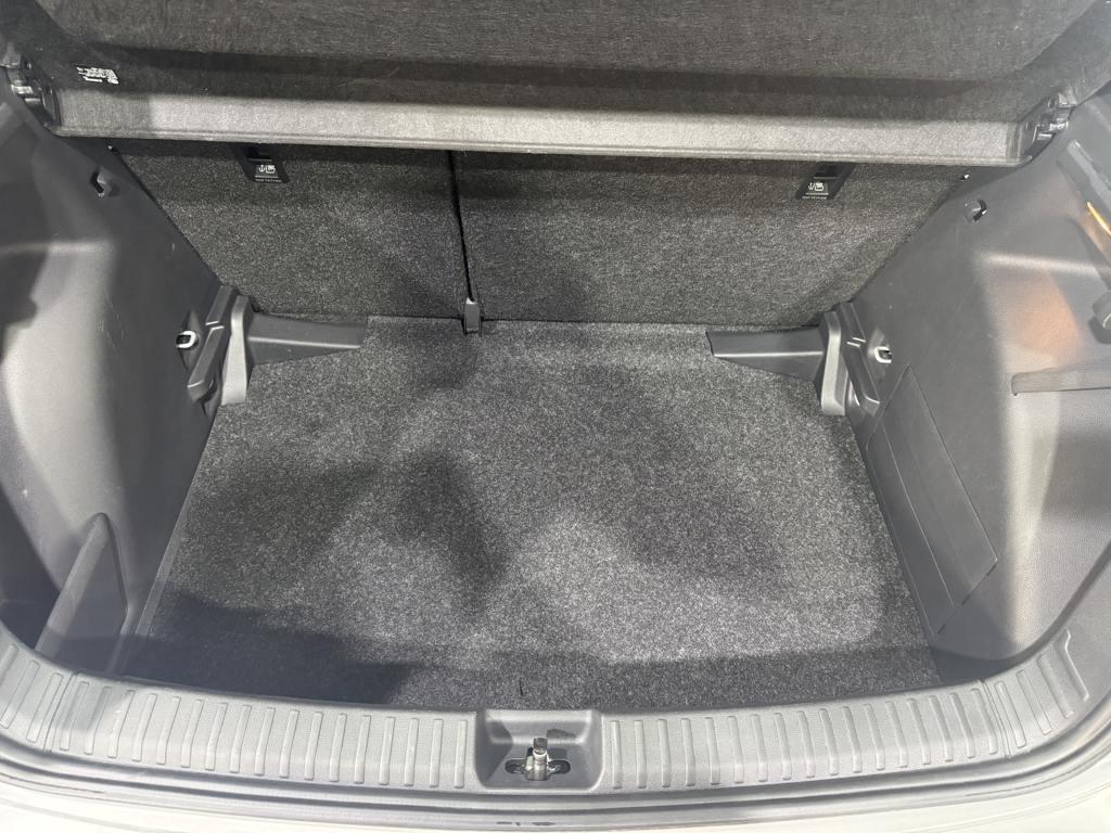 Skoda Fabia 1.0 TSI Design DSG 85 KW (115 CV) - 6